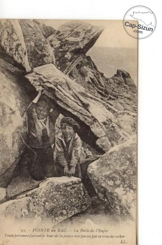 La porte de l'Enfer à la pointe du Raz