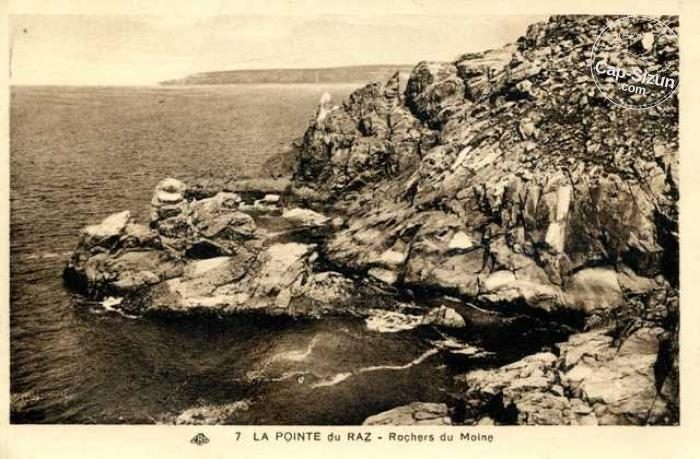 La pointe du Raz, rochers du Moine