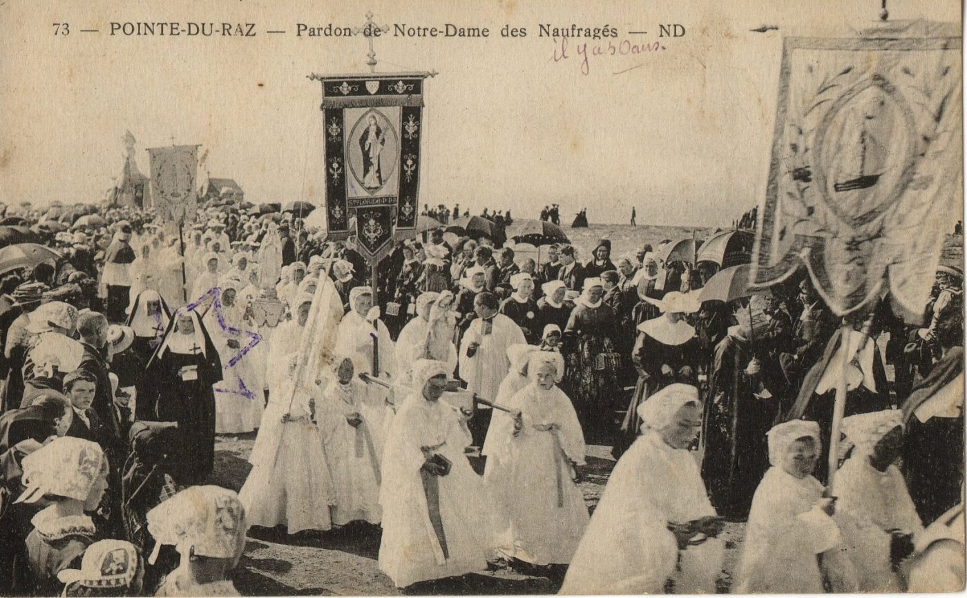 Pardon de Notre Dame des Naufragés à la pointe du Raz début 1900